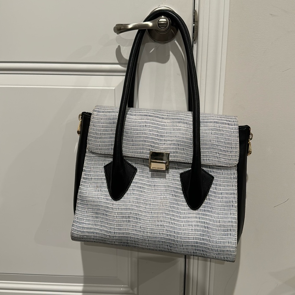 Pour La Victorie Morandi Leather Purse